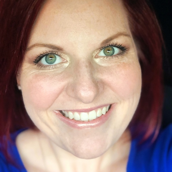 Meet your Posher, Jessica - Picture 1 of 1